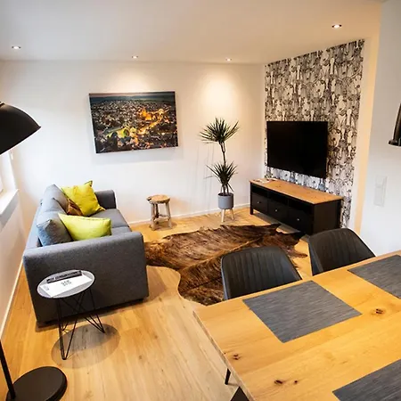 Q-Stall Apartments, Apartment Q3 브릴온