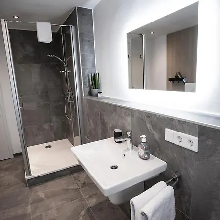 Q-Stall Apartments, Apartment Q3 아파트